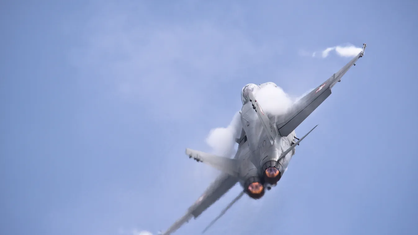 Balesetet szenvedett az amerikai tengerészgyalogság két gépe