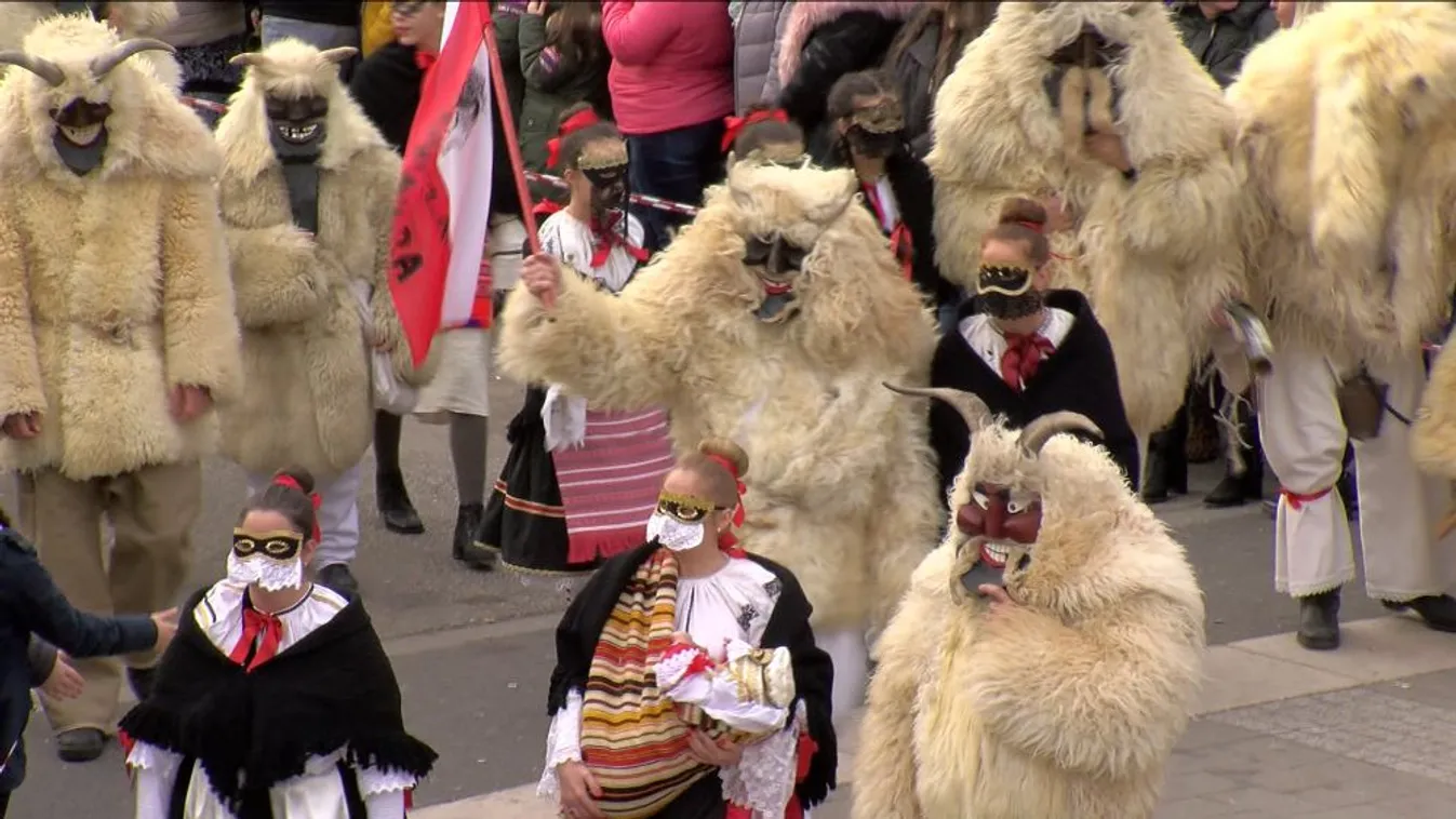 Csúcsot döntött idén a mohácsi busójárás