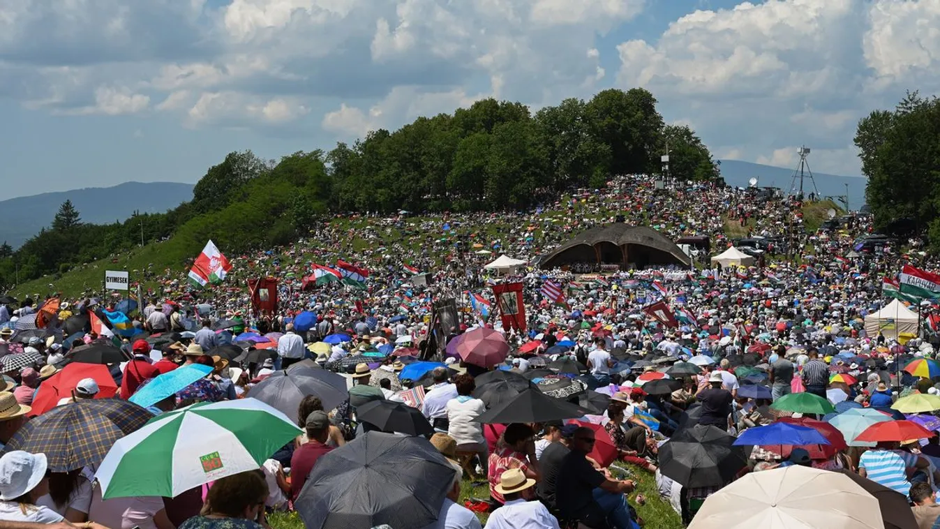 335 ezer zarándokra zúdult a rendkívüli hőség Csíksomlyón