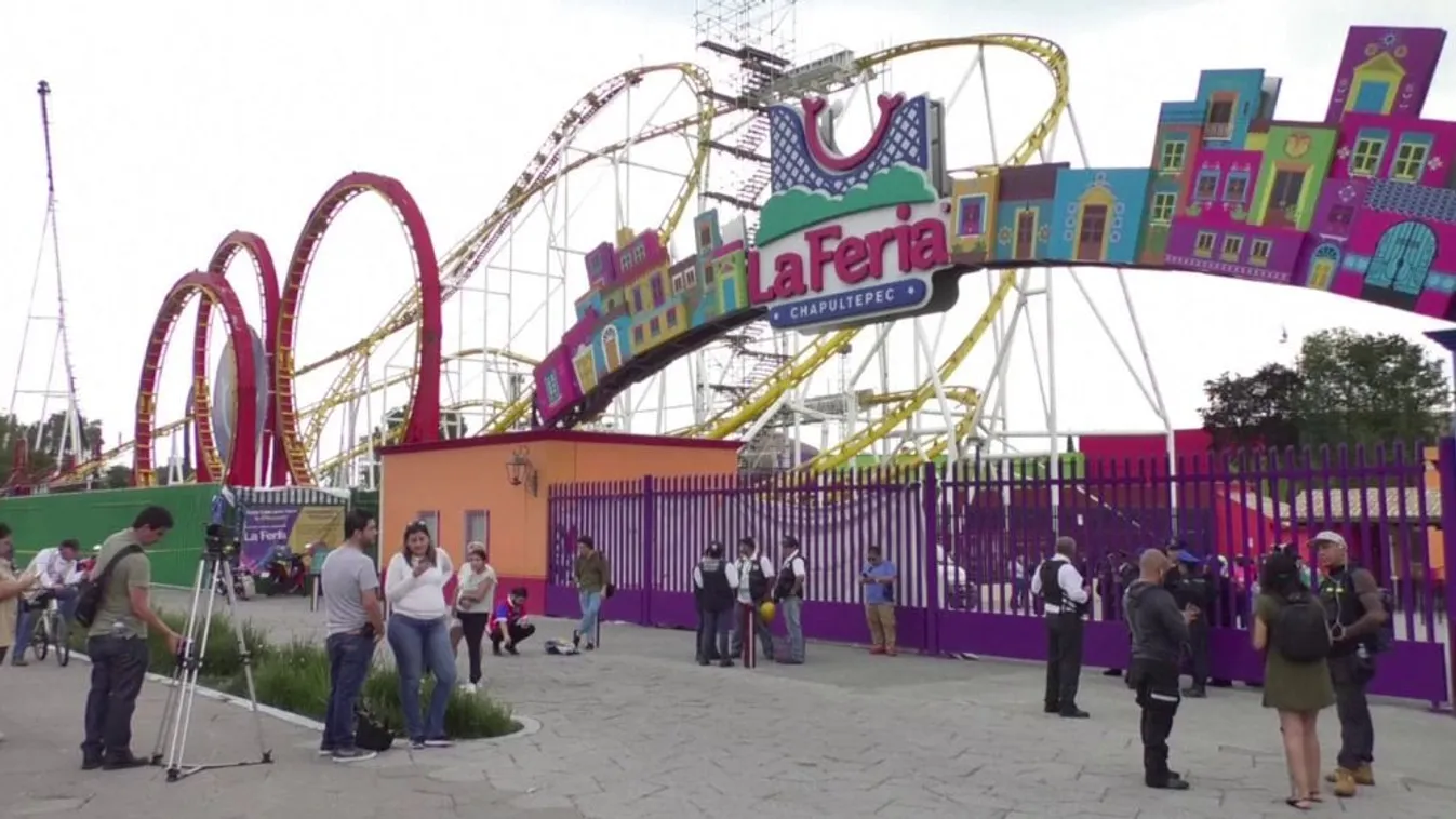 Baleset történt egy mexikói vidámpark hullámvasútjával, többen meghaltak