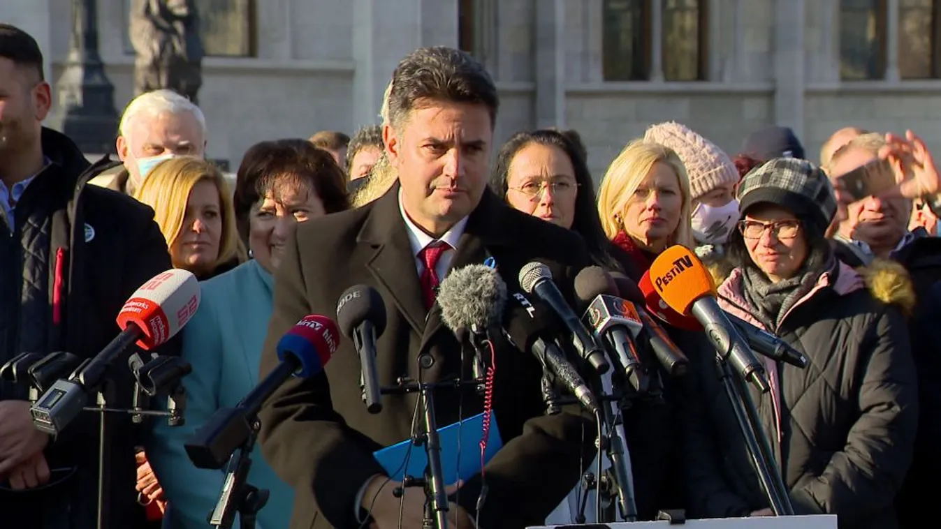 Országjárásba kezdett a bukott miniszterelnök-jelölt, aki szerint a fél ellenzék áruló