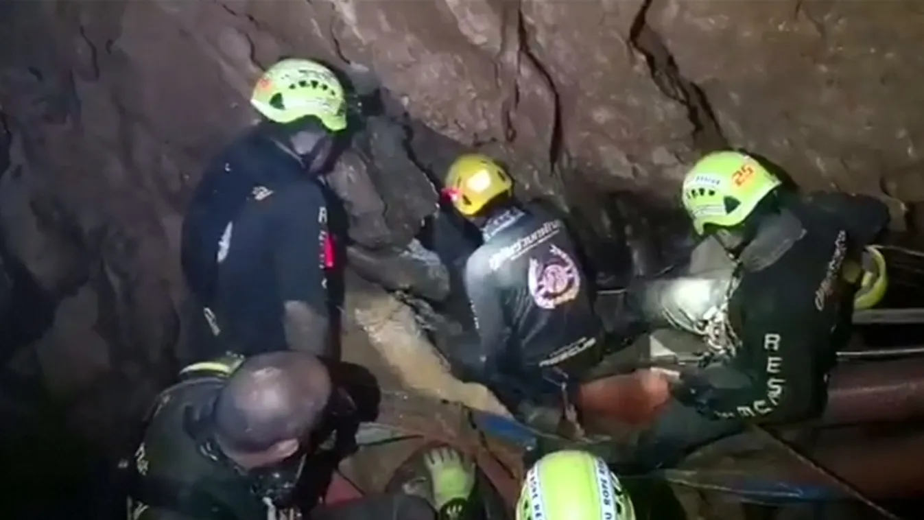 Remélhetőleg ma az összes gyerek kijut a thai barlangból