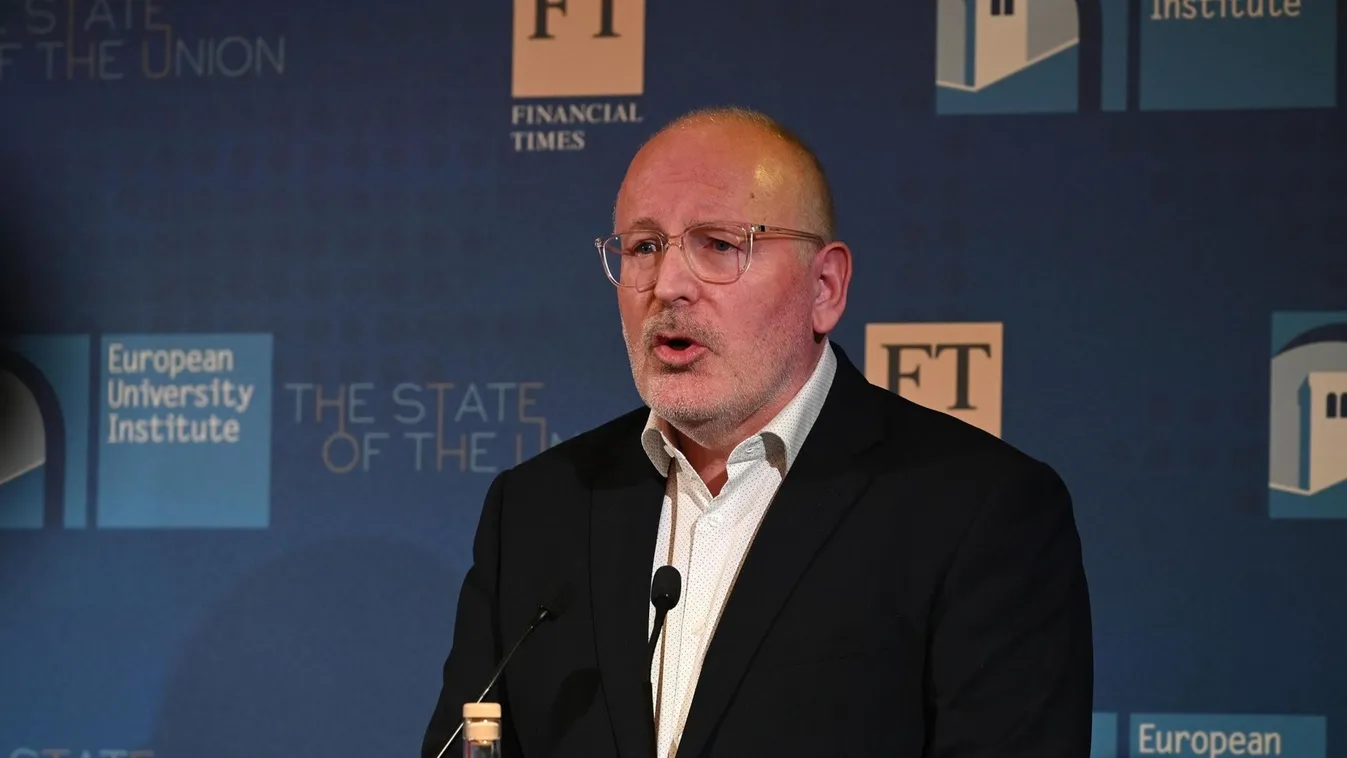 A néppárt leszavazta Merkelt és Timmermanst