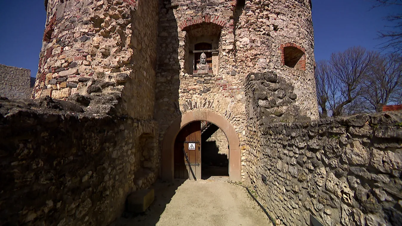 Radar - Átadták a nagyvázsonyi Kinizsi Várat