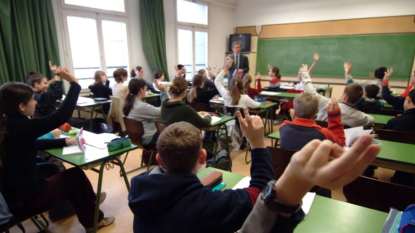 Akár jogellenesen is spórolna az állam az oktatáson