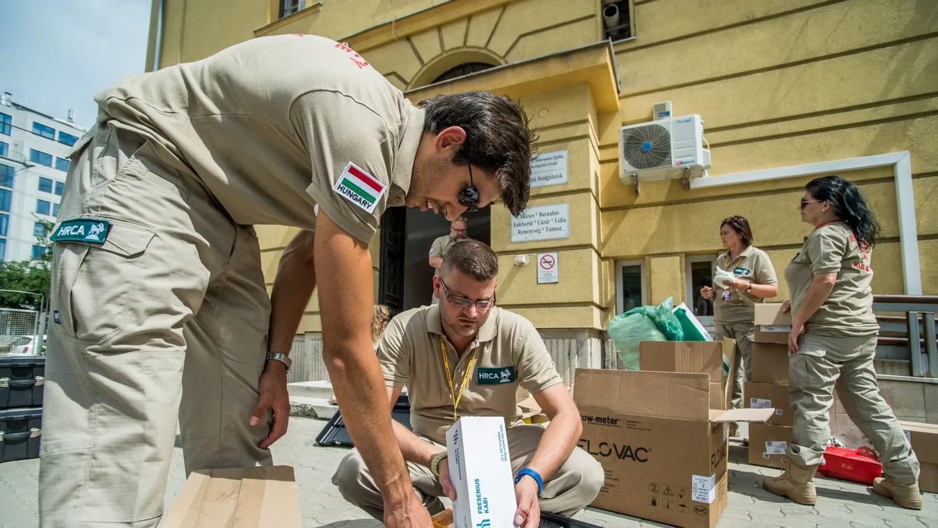 Magyar önkéntes orvosok indultak Bangladesbe