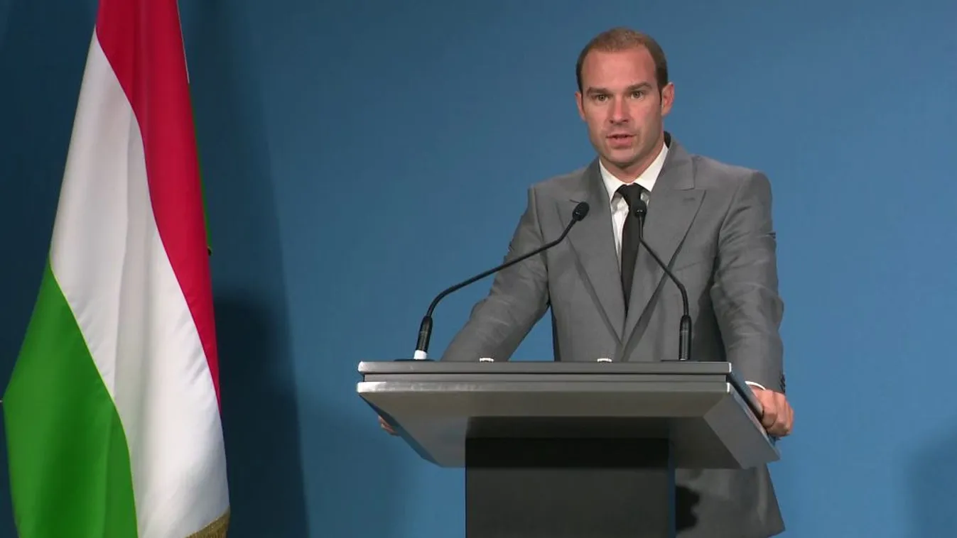 Hollik: A bevándorláspárti magyar ellenzék szembemegy a magyar emberek akaratával