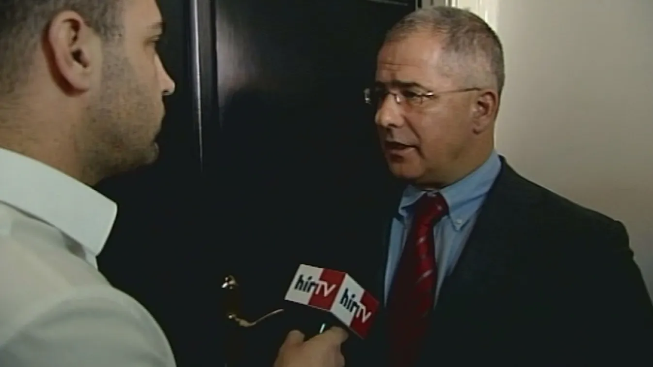 Kósa bűncselekménnyel gyanúsítja a közjegyzőt? – Tantusz