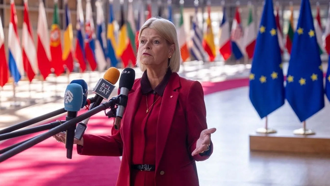 Ausztria hivatalosan is csatlakozik az Európai Unió védelmi uniójához