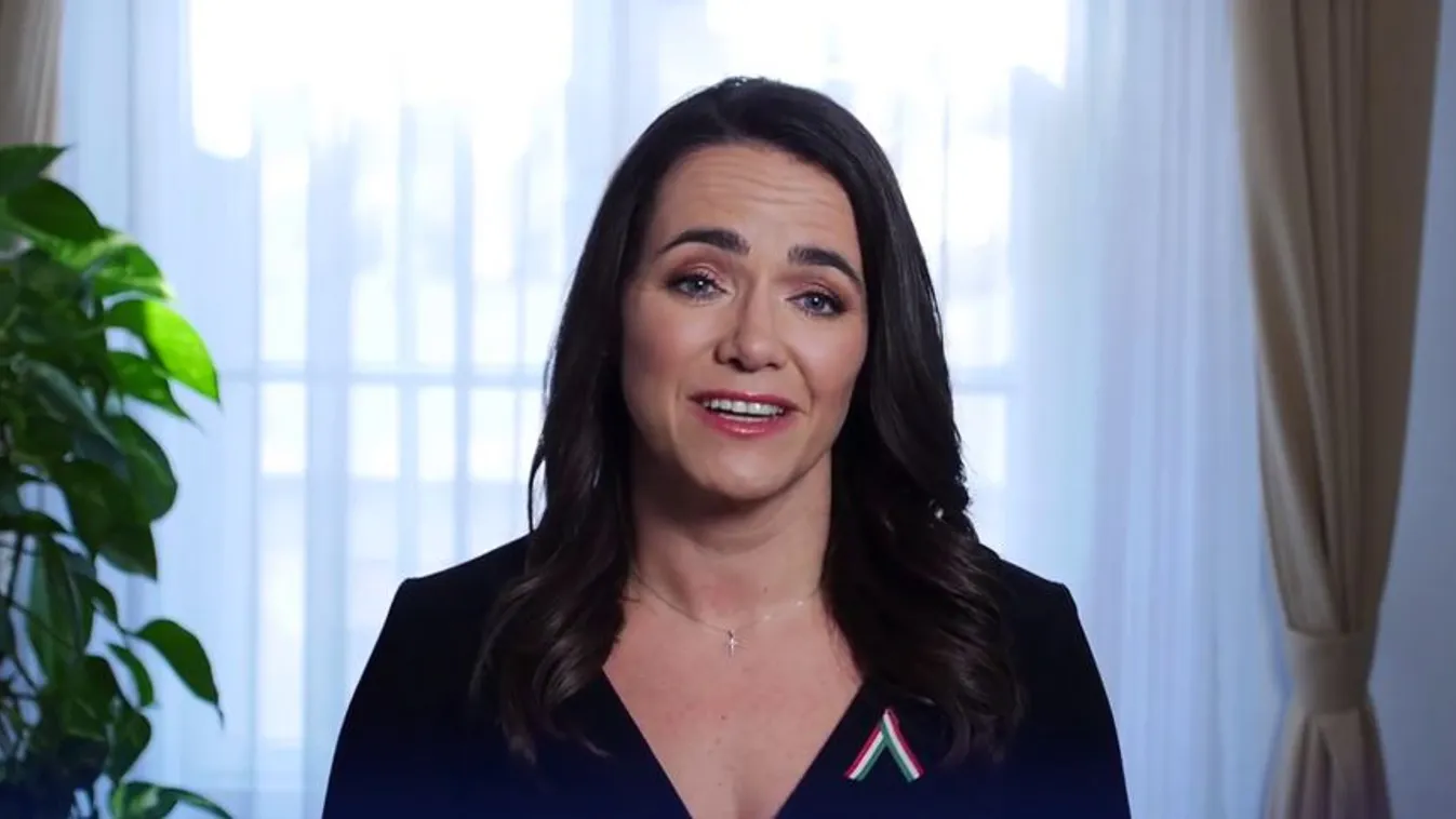 Reményteli ünneplést kívánt Novák Katalin