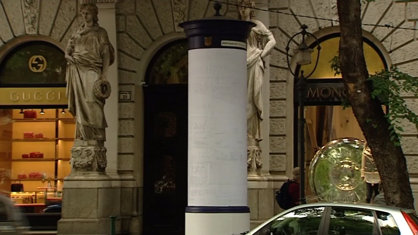 Több Mahir-oszlop már fehérbe borult