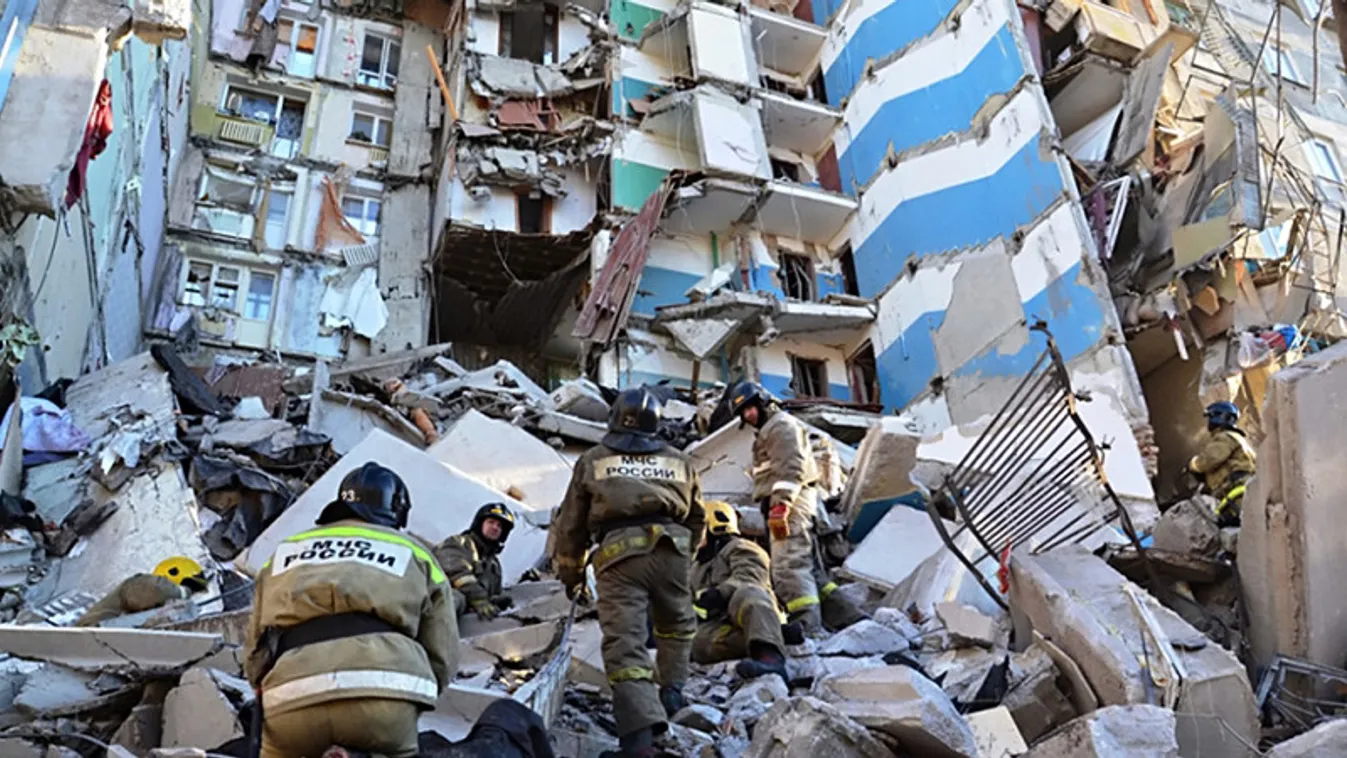 További áldozatok a leomlott panelházban