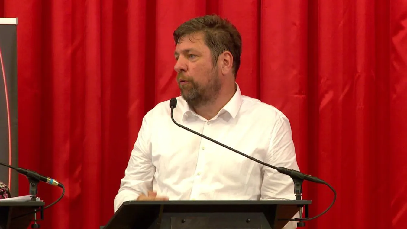 Befogadná a migránsokat a Momentum főpolgármester-jelöltje