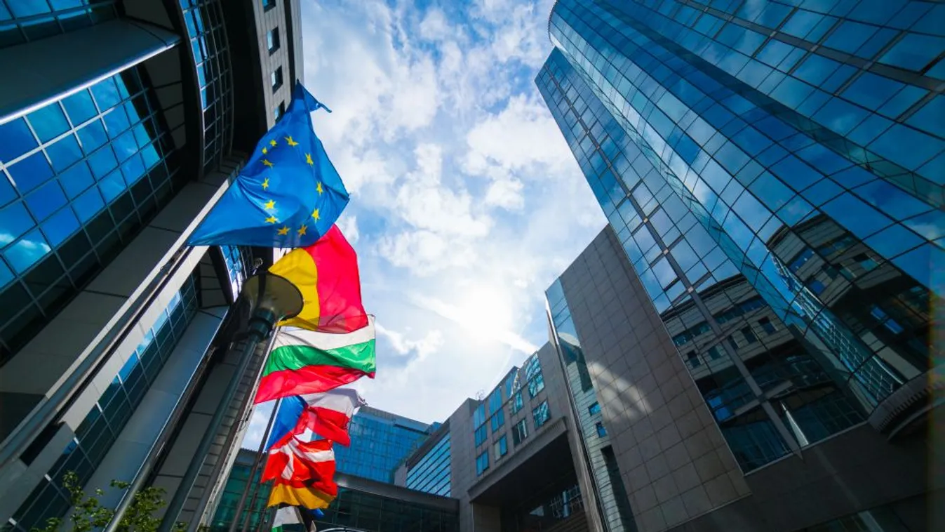 Az EP álhírek alapján ítélkezne Magyarország felett