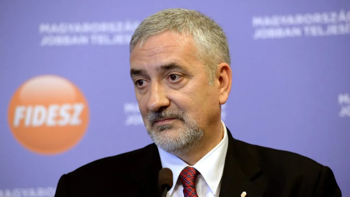 Halász: Brüsszel tovább erőlteti a migránskvótát