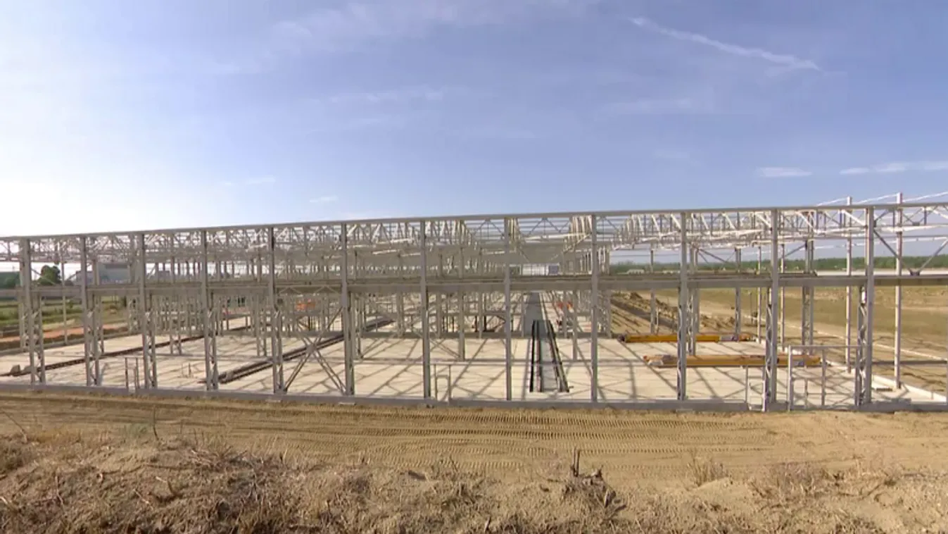 Gőzerővel folyik a munka Pakson