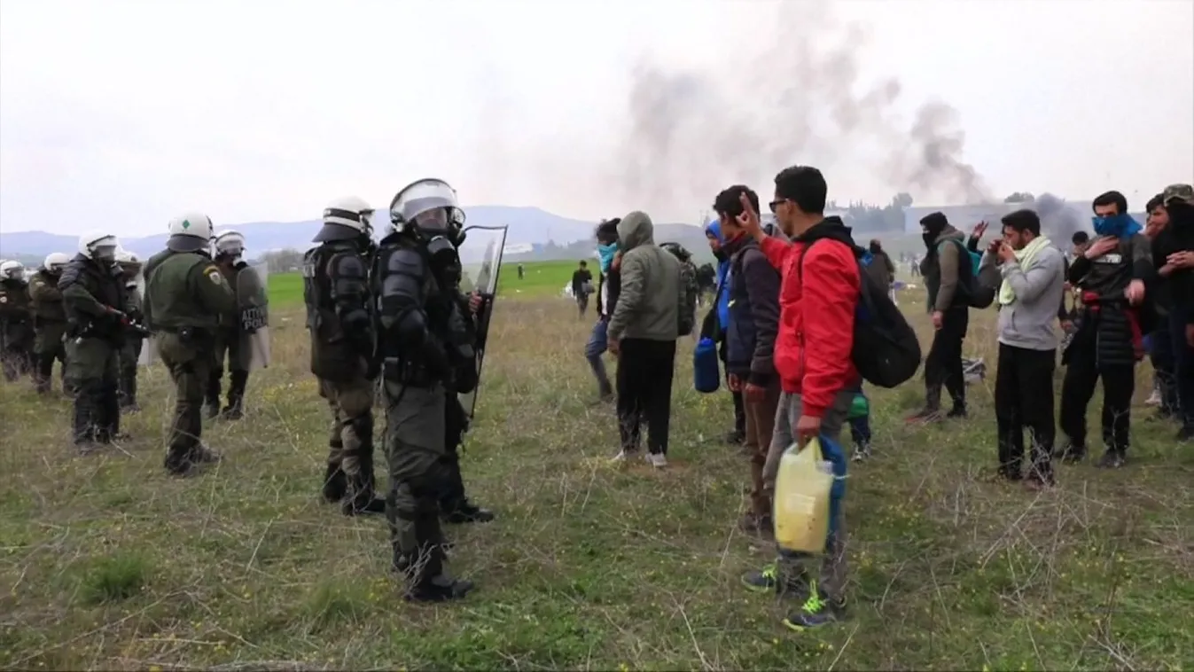 Bármi áron Nyugat-Európába akar jutni a migránstömeg