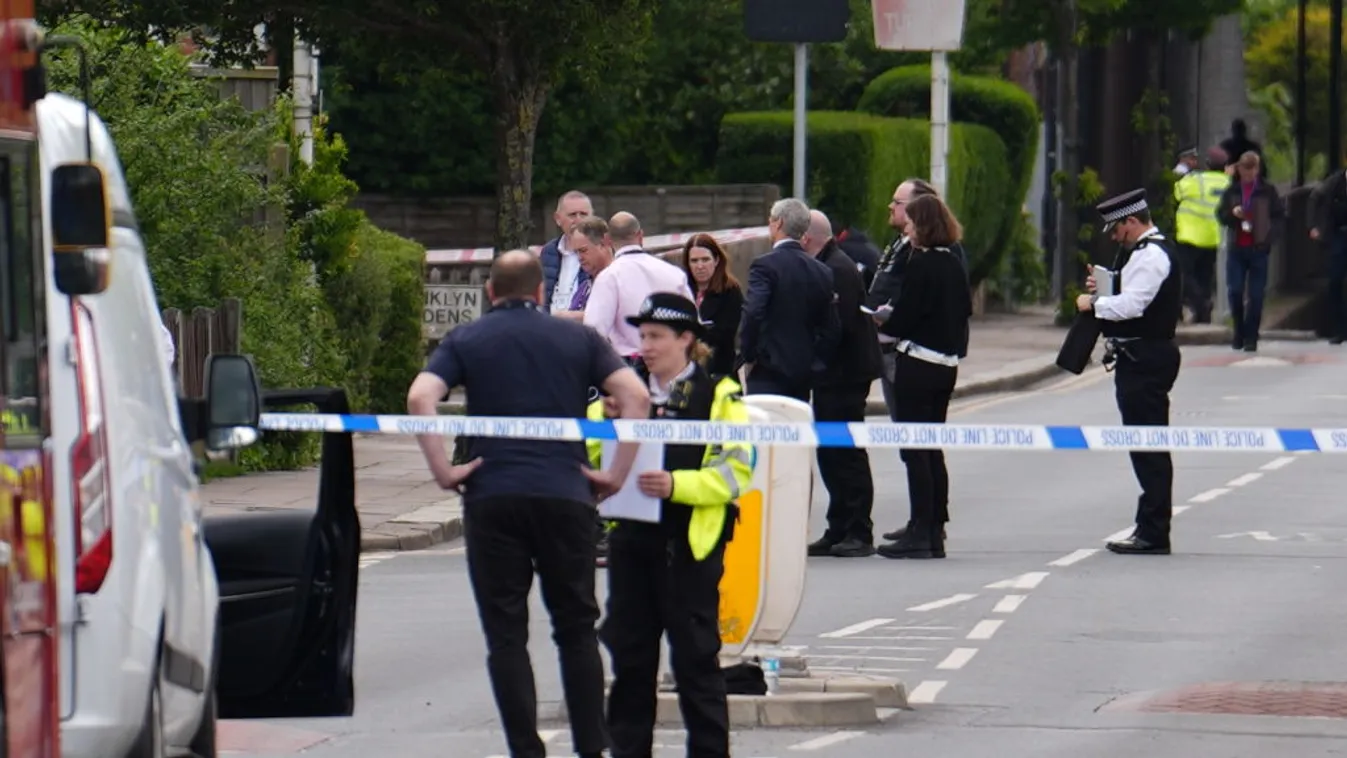 Meghalt egy gyerek a karddal elkövetett londoni támadásban