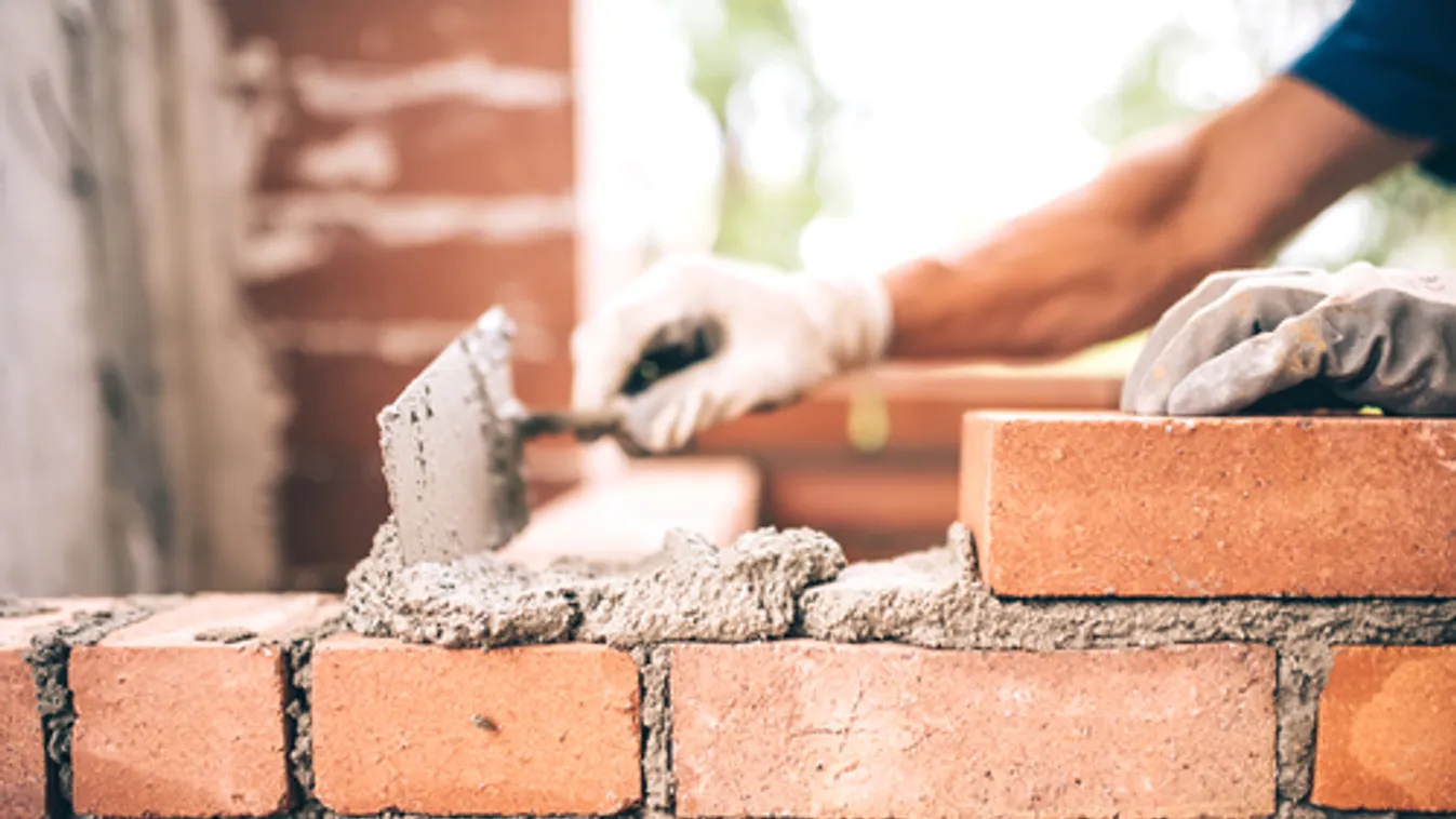 Túszul ejtette, majd megölte az egykori lakása felújításán dolgozó munkásokat egy férfi Romániában