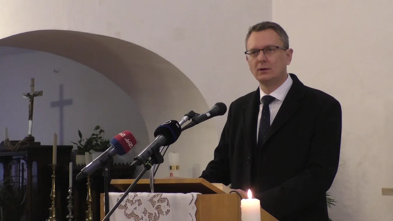 Rétvári: A háborút csak elkerülni lehet