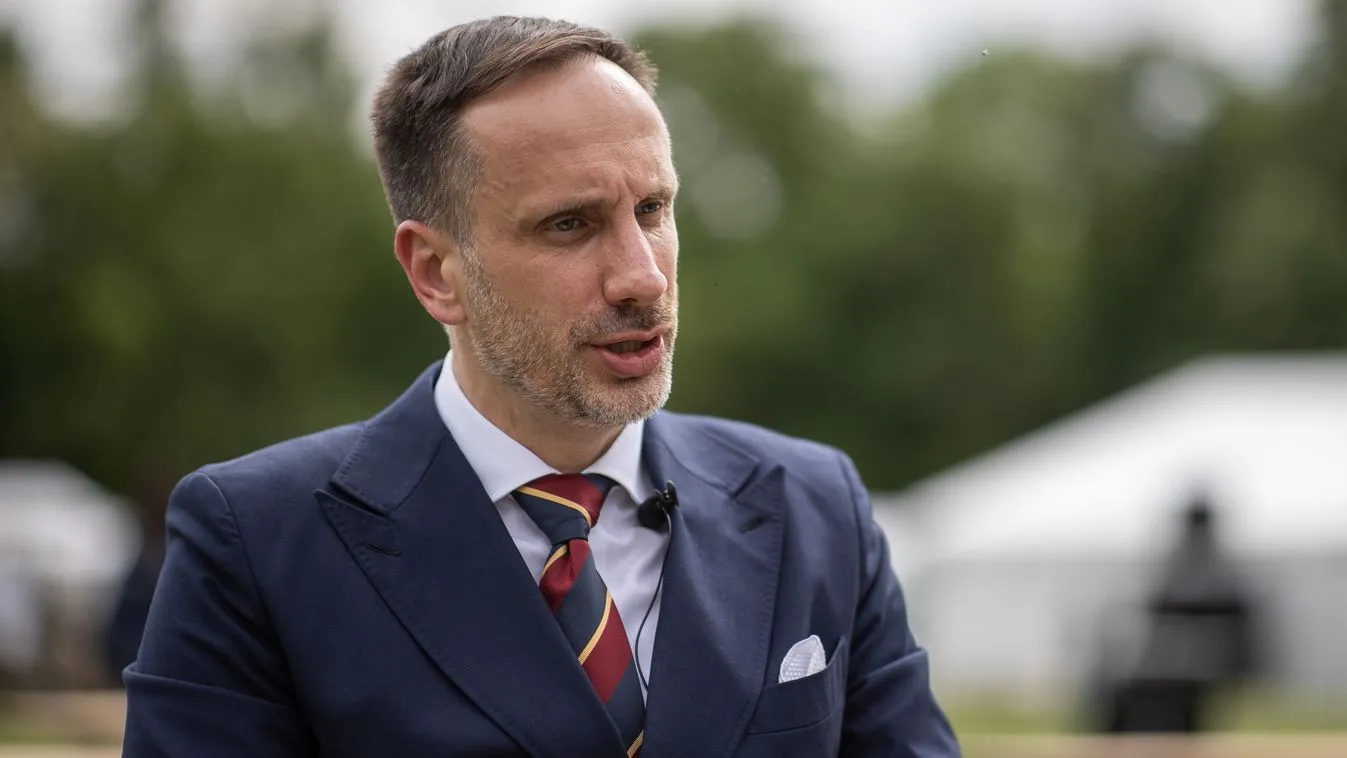 Janusz Kowalski: Az unió a zöldmegállapodás és a migrációs politika miatt összeomolhat