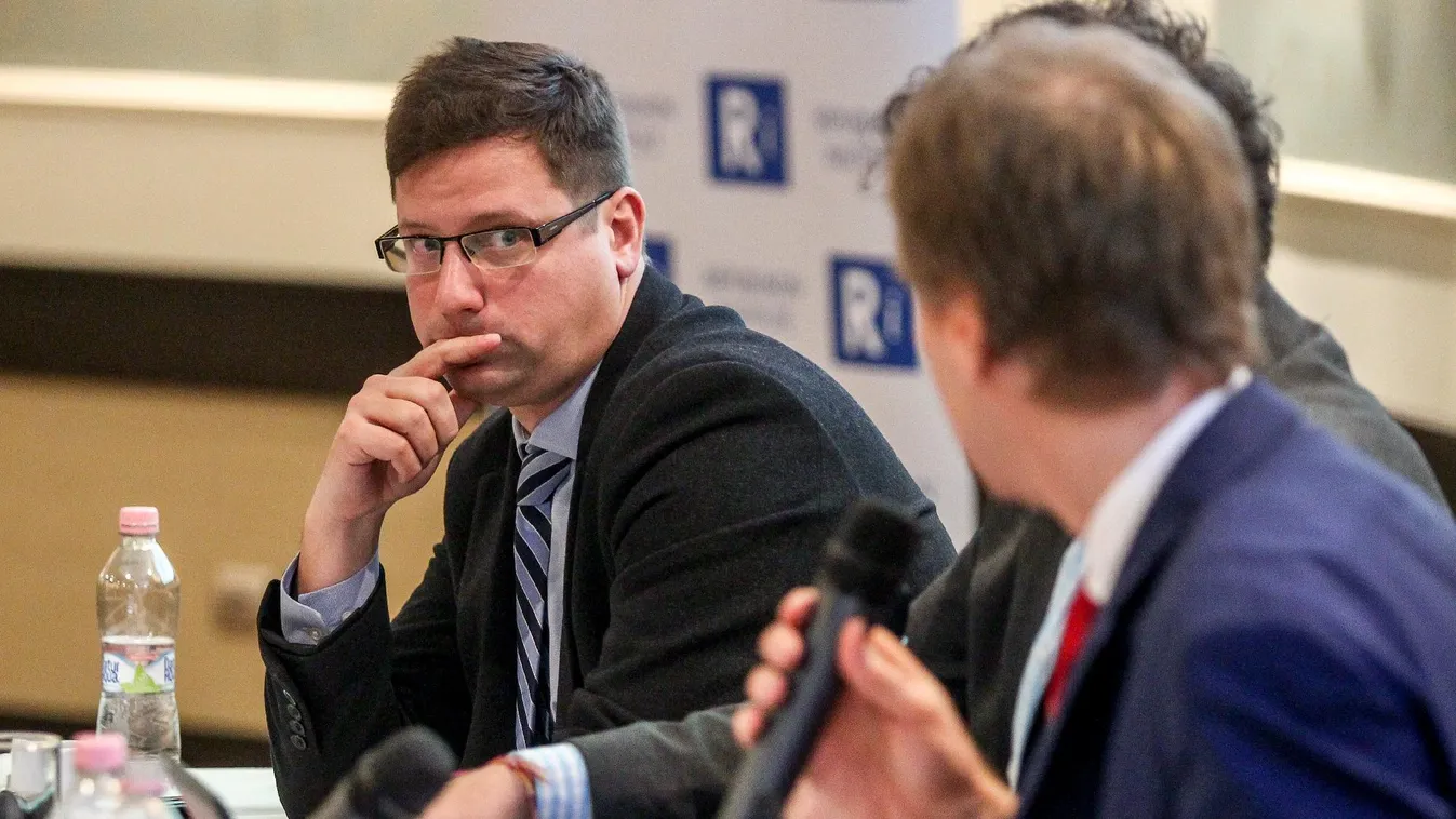 Gulyás Gergely letiltotta a fideszeseket – Lapzárta