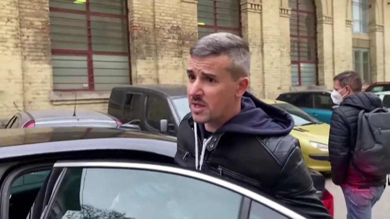 Jakab Pétert barátnője segítette elnökké válni