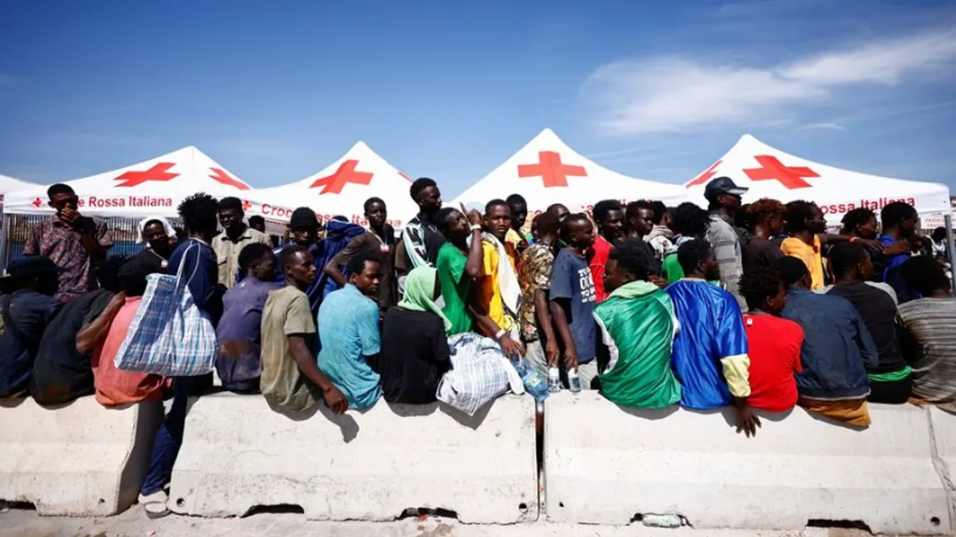 Az olasz kormány életkor-vizsgálatnak vetné alá a magát kiskorúnak valló migránsokat