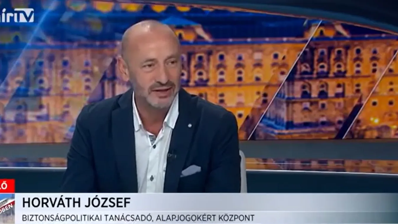 Ajándék az ország karácsonyfája alatt