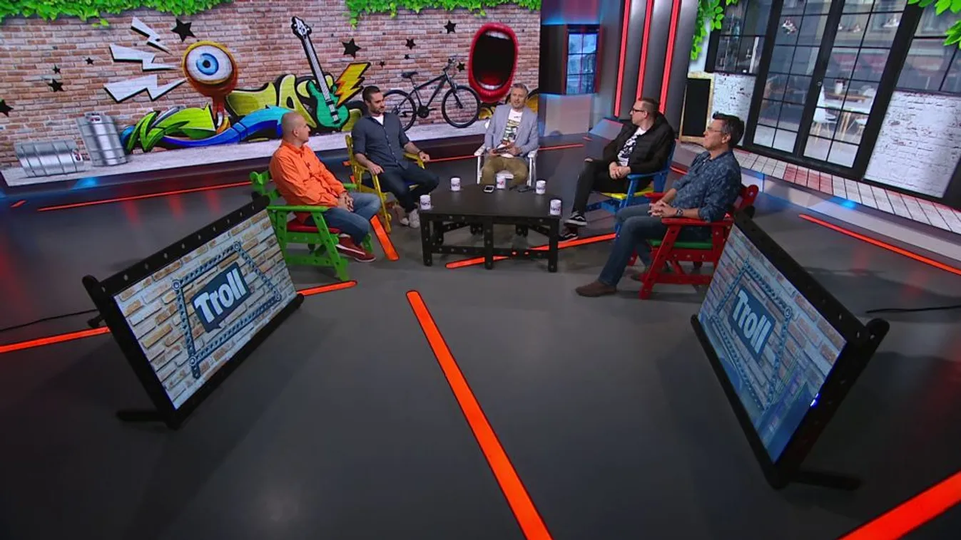 Troll: Diadalittas az itthoni baloldal Macron győzelmétől