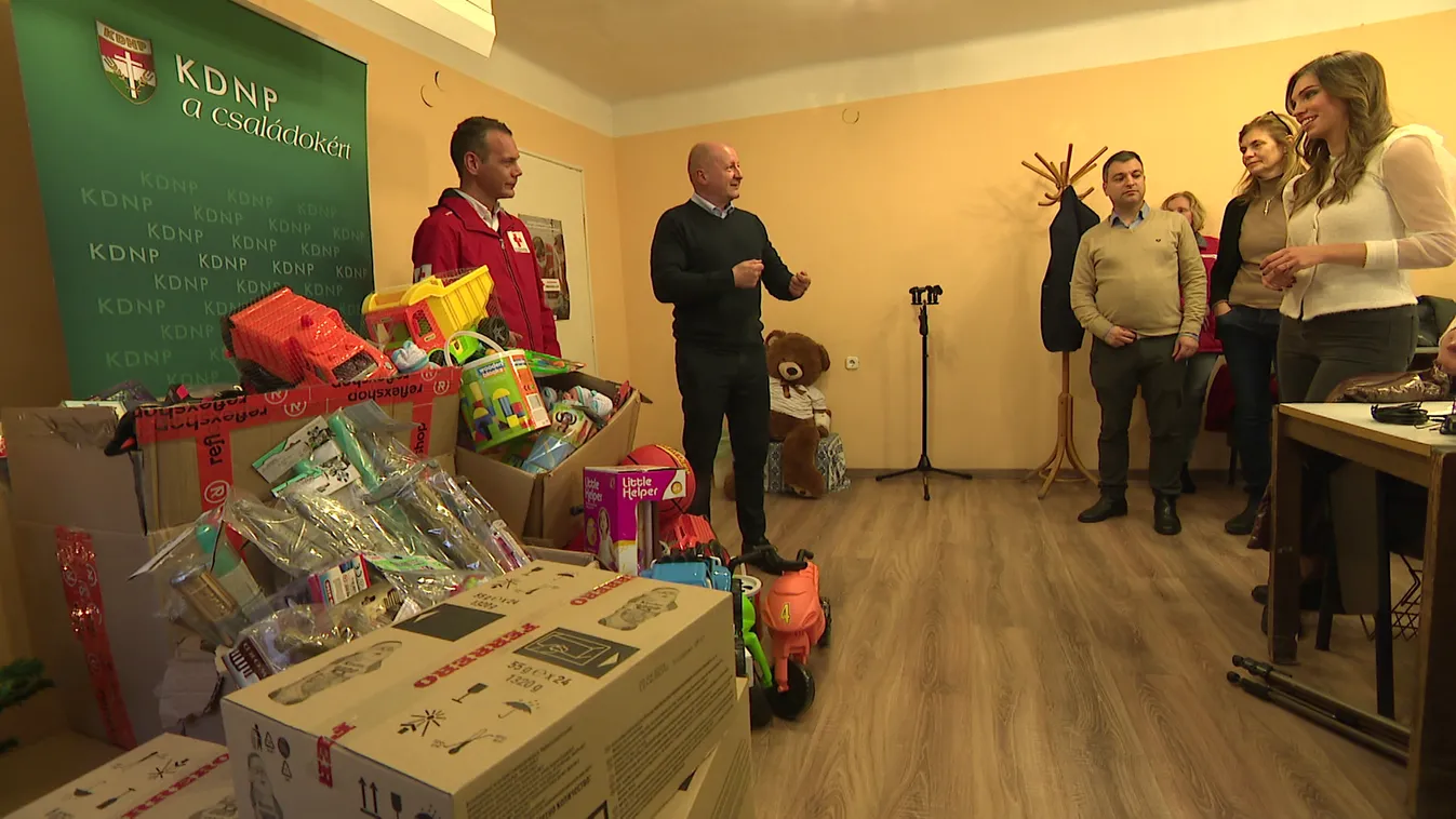 Radar - Játékokat adományozott a KDNP