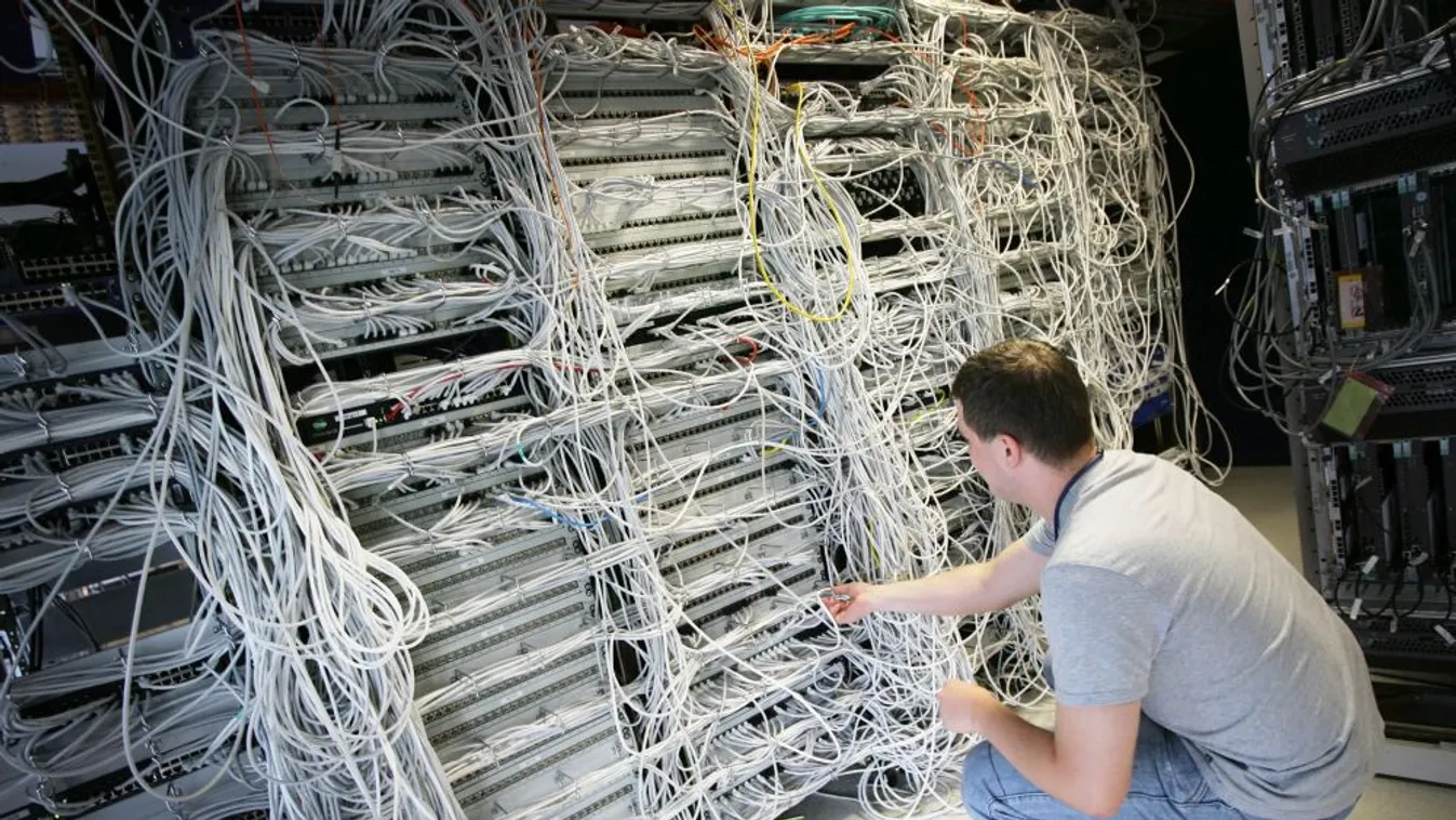 Hat településén adtak át szupergyors internethálózatot