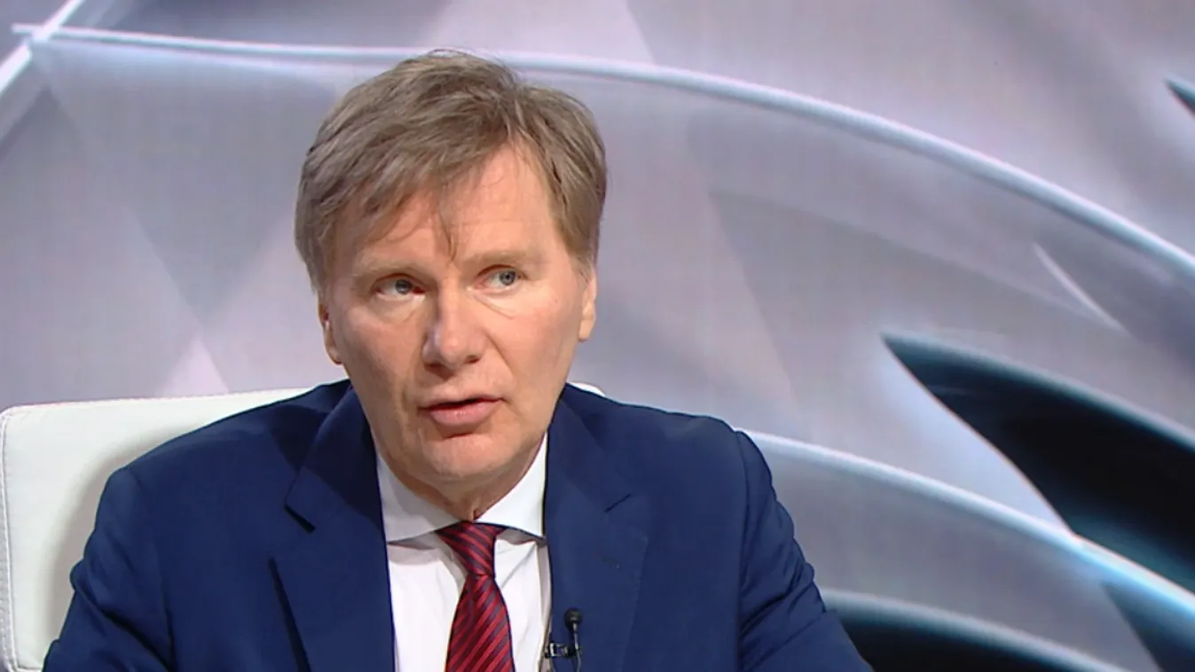 Jelentős és stabil kormánypárti fölényt mért a Századvég