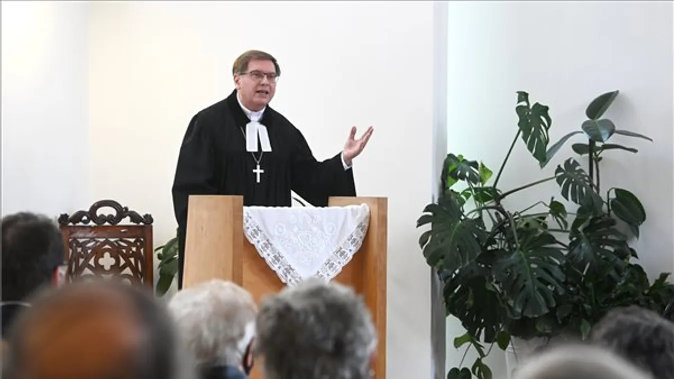 Fabiny Tamás: Isten az örök békét és kiengesztelődést kéri