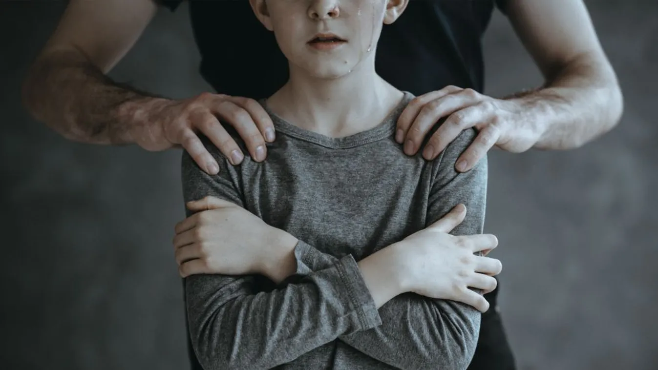 Balliberális érzékenyítés a pedofilok iránt