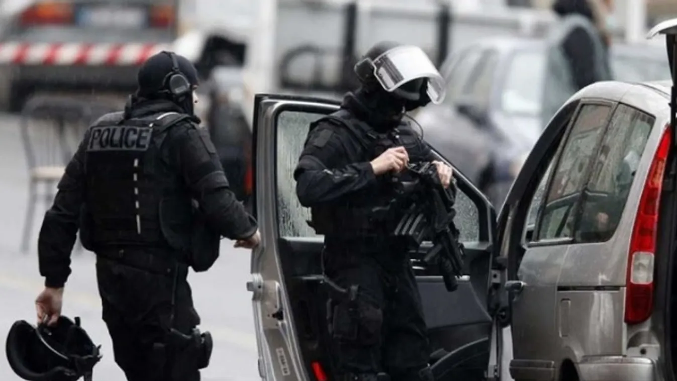 Rendőrökre támadt késsel egy férfi Párizs közelében, lelőtték