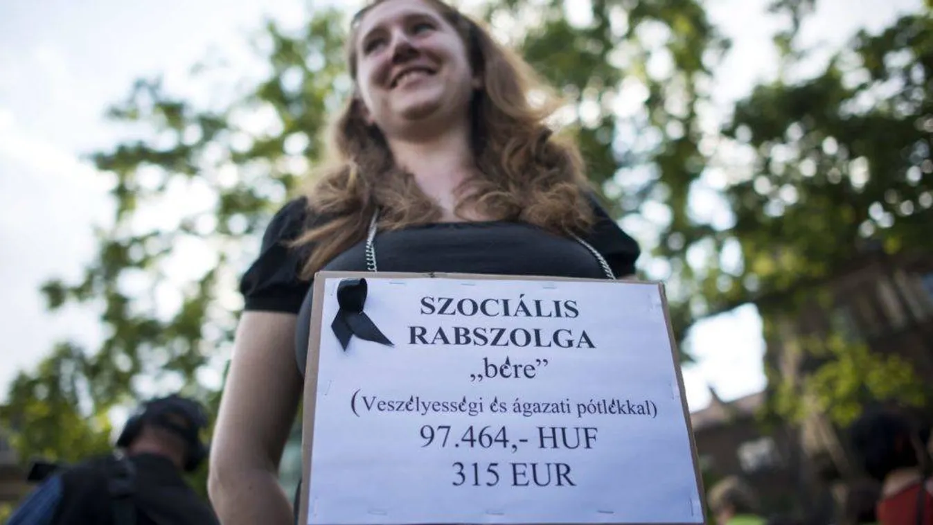 Reálszinten tíz százalékkal csökkent a szociális dolgozók bére