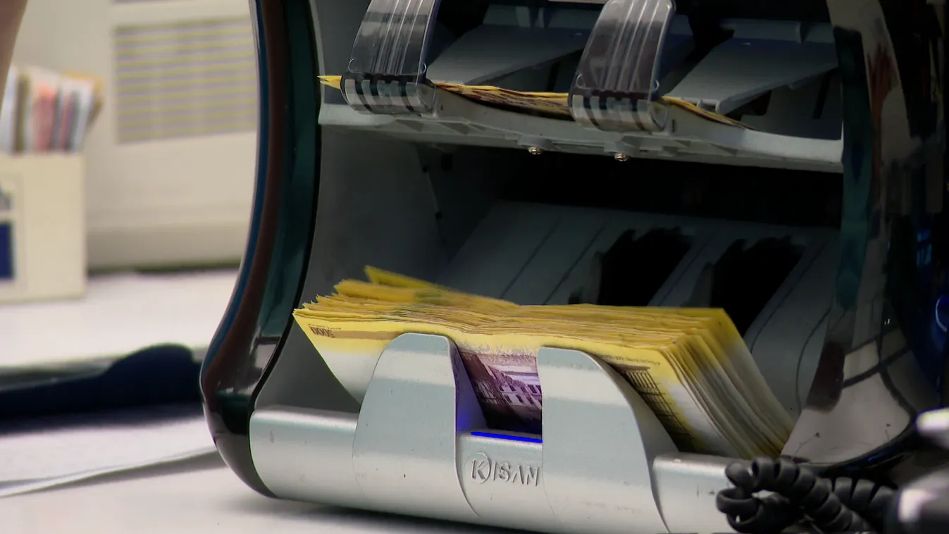 Nyolc területen vezetnek be extraprofit különadót