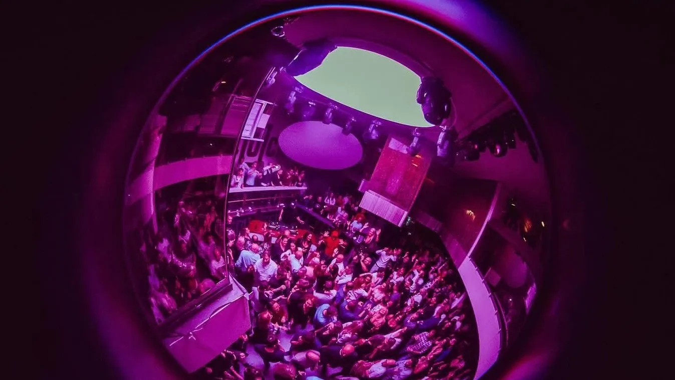 Zenével segítenek a beteg gyermekeken