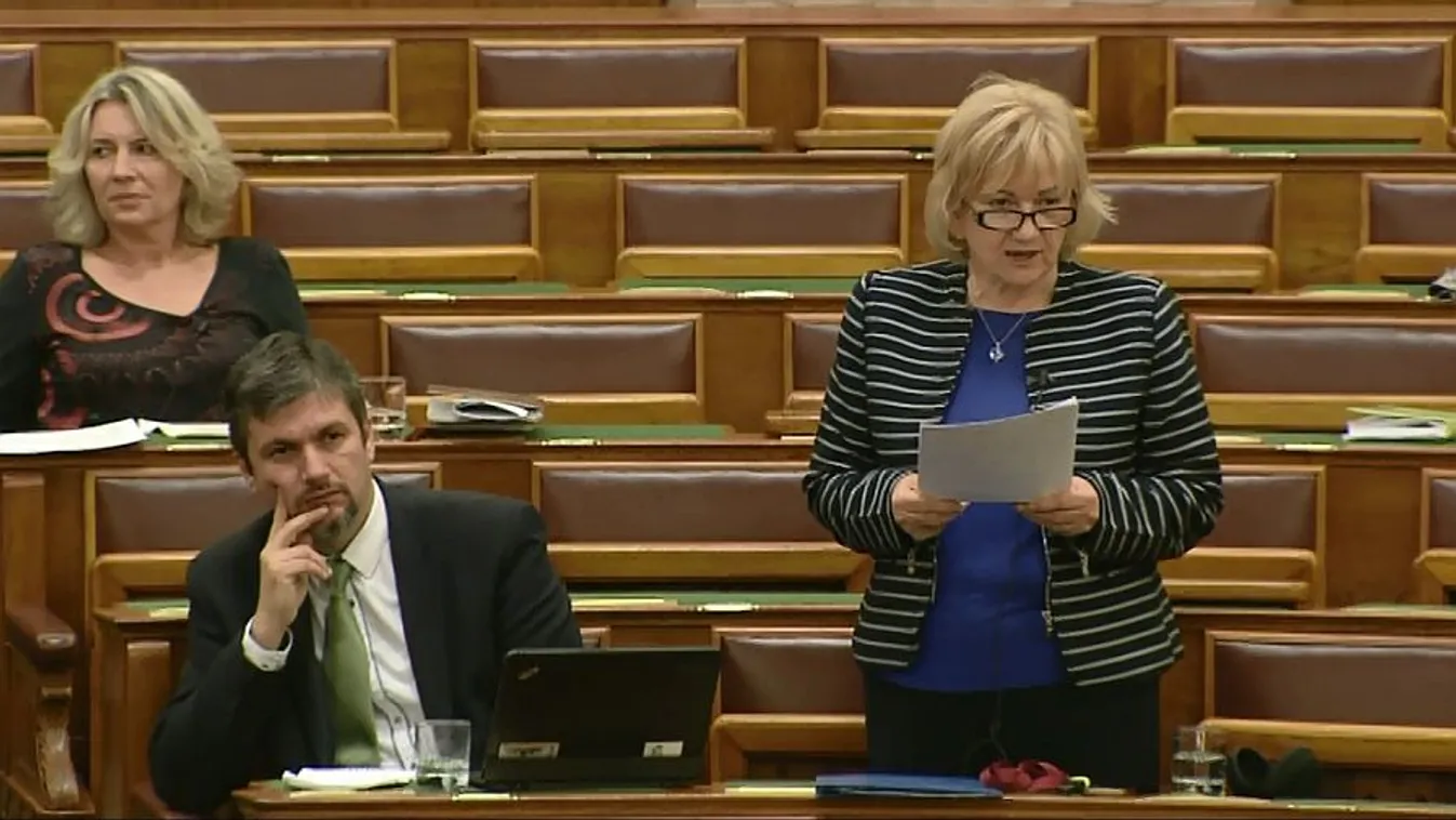 Rendkívüli – Newsroom