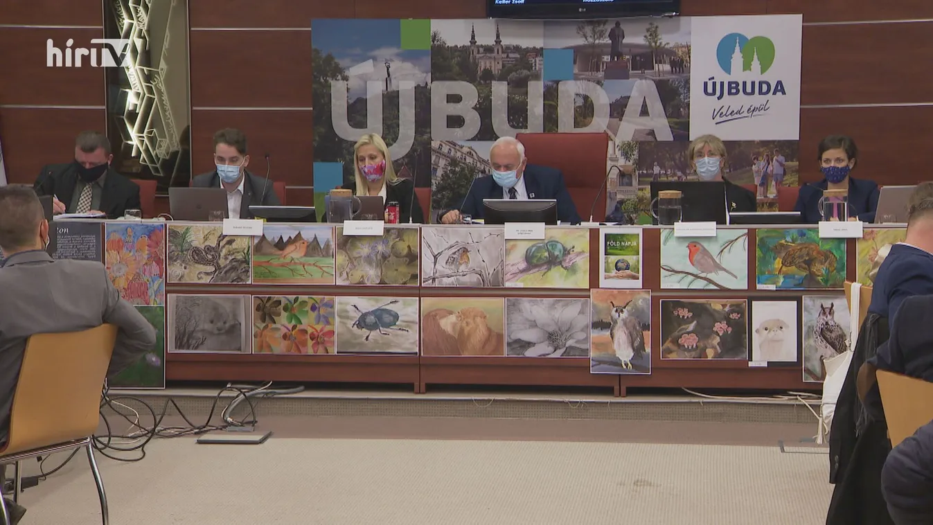 Az önkormányzati dolgozókon spórol Újbuda DK-s polgármestere