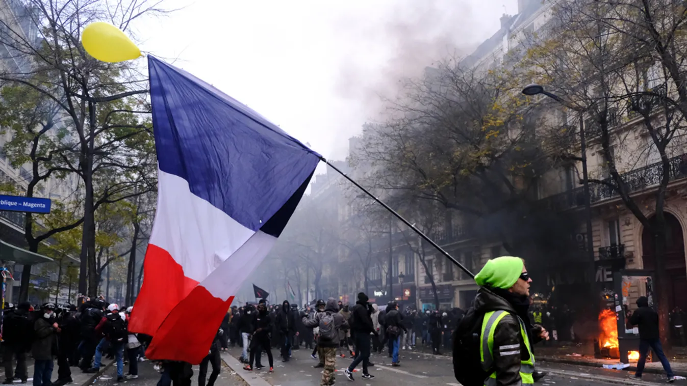 Újabb szakszervezeti és ellenzéki tiltakozások Franciaországban