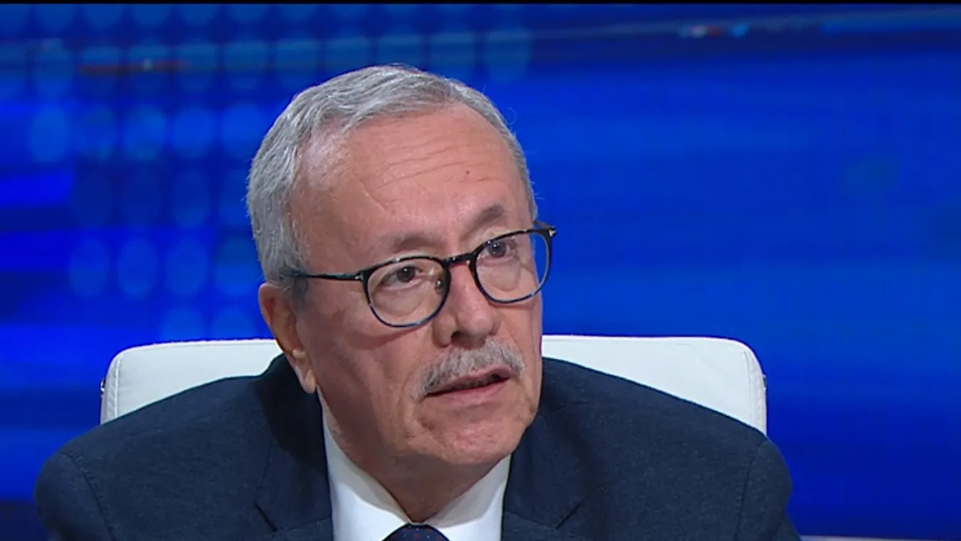 Bakondi György: Mi nem toloncolunk ki migránsokat, hanem visszakísérjük őket a kerítés túlsó oldalára