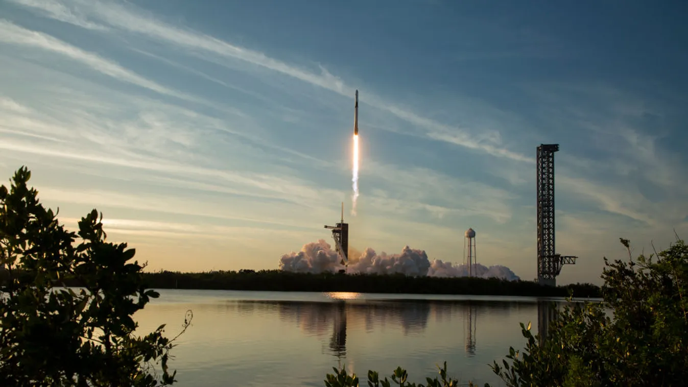 Sikeresen indult az űrállomáson 9 hónapja veszteglő úrhajósok hazahozatalát célzó misszió