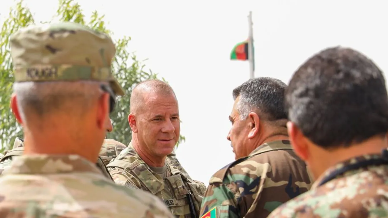 Tovább robbantanak a tálibok az afgán választásokon