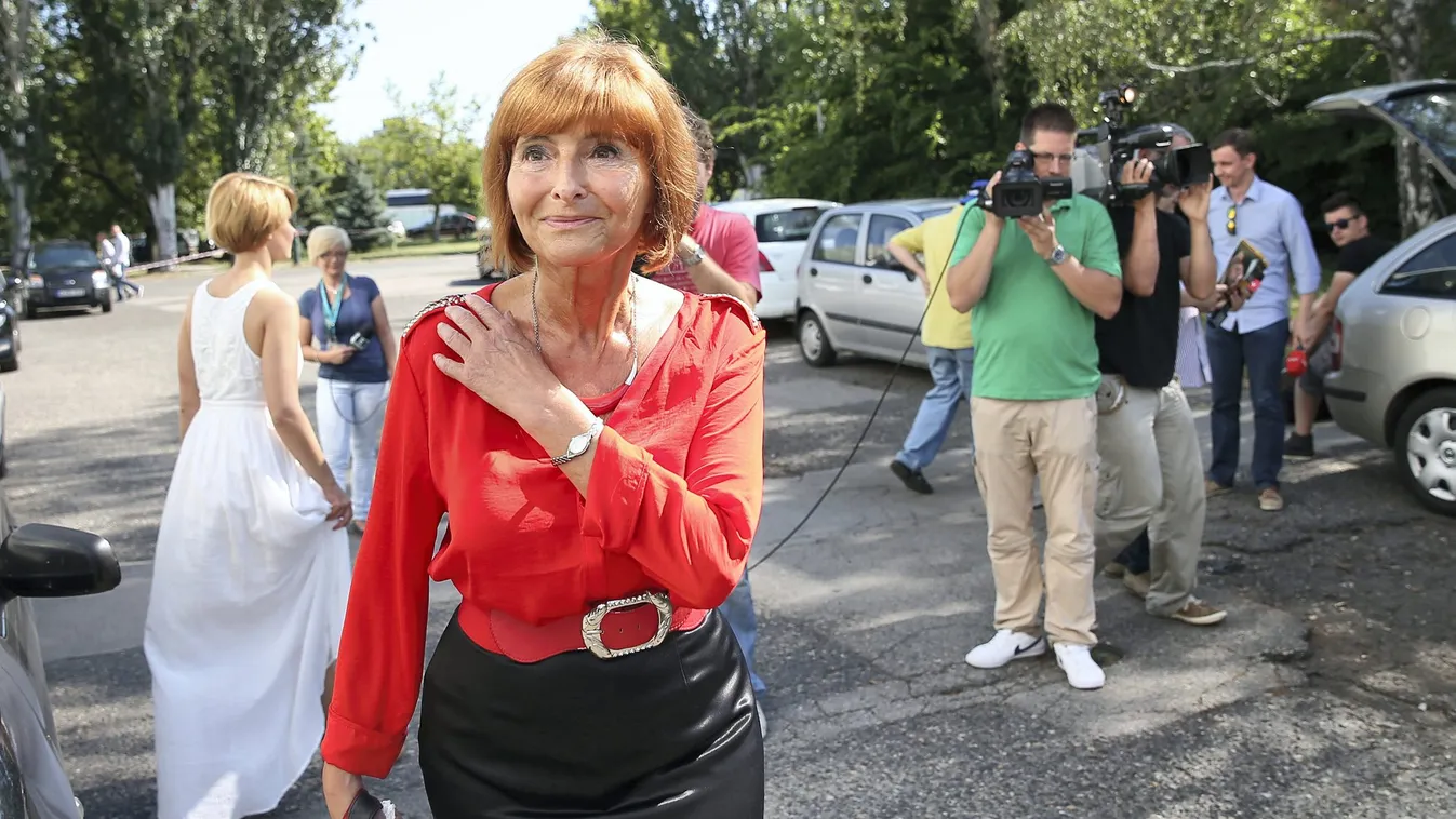 Lendvai Ildikó válasza Róna Péternek