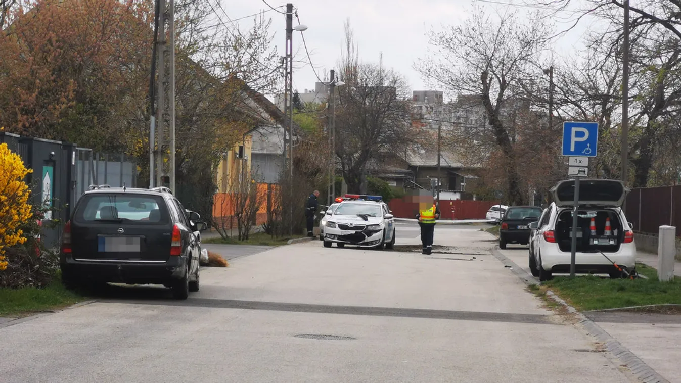 Hosszú üldözést követően rendőrautóval ütközött egy motorkerékpár Csepelen