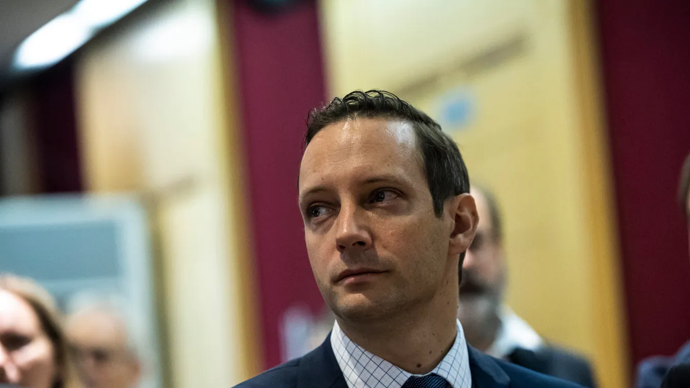 Azbej Tristan: Kötelességünk felhívni a világ figyelmét a keresztényüldözésre