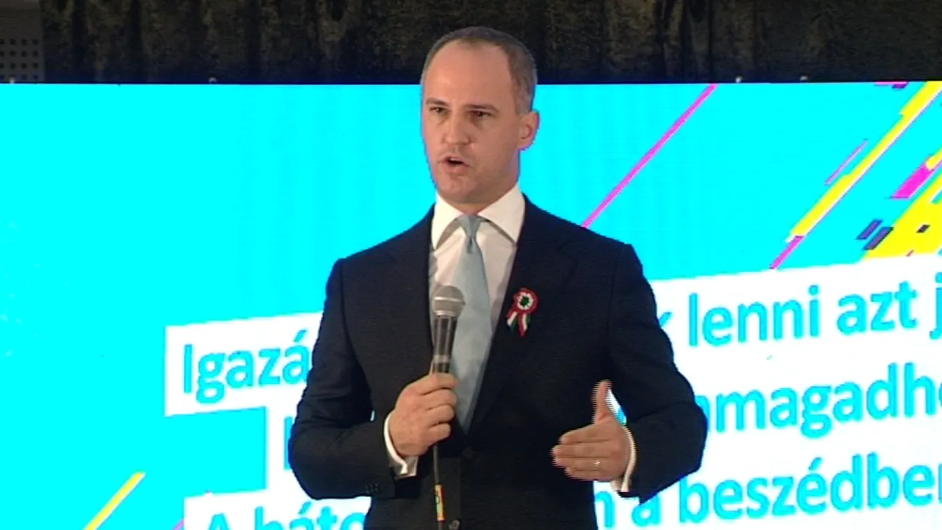 Szigetvári odaszúrt az LMP-nek és a Momentumnak