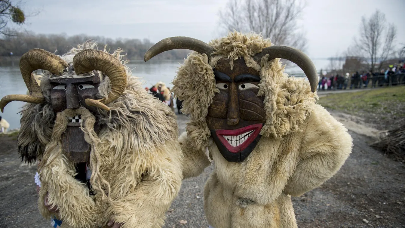 1400 busó űzi a telet Mohácson, ez rekord